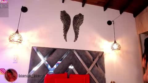 Snapshot of bianca_zaens1 chatting on 18, 12, 2025 B I A N C A online show from 18, 12, 2025