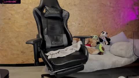 Biancastrong.. IGThebiancastrong online show from 16, 2, 2025