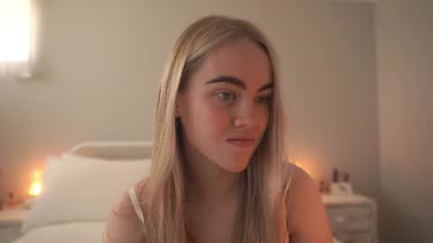 Snapshot of bibi_it_is chatting on 4, 7, 2026 Bibi online show from 4, 7, 2026