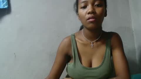 Snapshot of bienvenue987832 chatting on 5, 5, 2026 bienvenue987832 online show from 5, 5, 2026