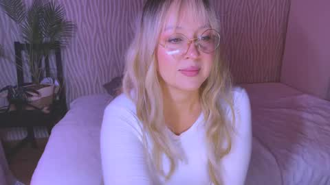 Snapshot of big_ass_blonde chatting on 28, 1, 2025 Eva online show from 28, 1, 2025