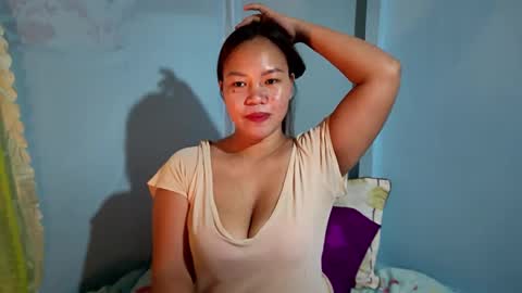 Snapshot of big_buttasian chatting on 5, 3, 2025 Grace - online show from 5, 3, 2025