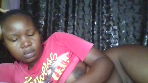 Snapshot of big_diva chatting on 28, 11, 2025 big_diva online show from 28, 11, 2025