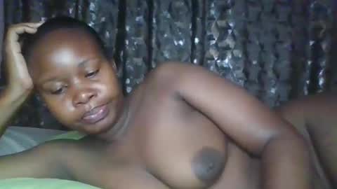 Snapshot of big_diva chatting on 2, 12, 2025 big_diva online show from 2, 12, 2025