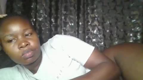 Snapshot of big_diva chatting on 15, 12, 2025 big_diva online show from 15, 12, 2025