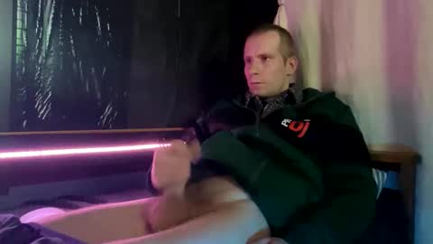 Snapshot of big_hairy_cock_is_horny chatting on 16, 11, 2025 big_hairy_cock_is_horny online show from 16, 11, 2025