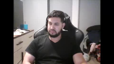 latinBoyHuge online show from 16, 12, 2024