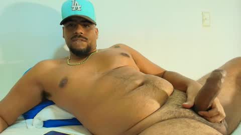 ALEXIS UNIVERSE  IM ON VACATION Ill come after  Kisses for that ass. online show from 26, 3, 2026