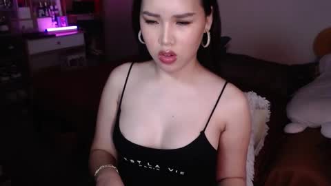 Mia online show from 9, 12, 2024