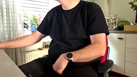 Snapshot of bigbibear88 chatting on 8, 4, 2026 bigbibear88 online show from 8, 4, 2026