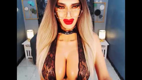 Snapshot of bigbomblhoraine chatting on 29, 5, 2026 Loraine Cruz online show from 29, 5, 2026