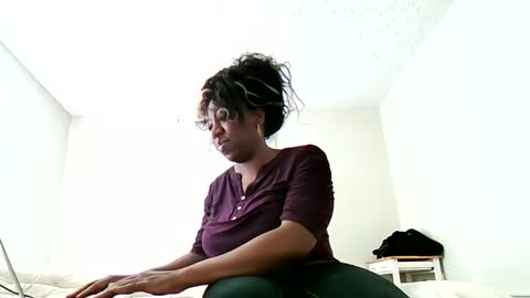 Ashley online show from 10, 4, 2026