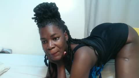 Snapshot of bigboobys123 chatting on 16, 11, 2025 bigboobys123 online show from 16, 11, 2025