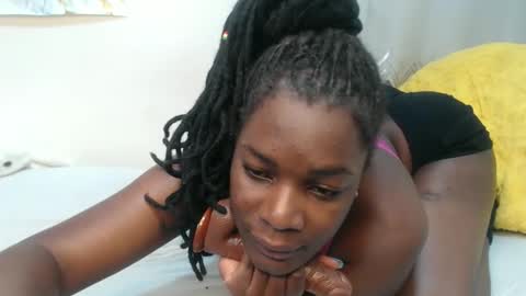 Snapshot of bigboobys123 chatting on 19, 11, 2025 bigboobys123 online show from 19, 11, 2025