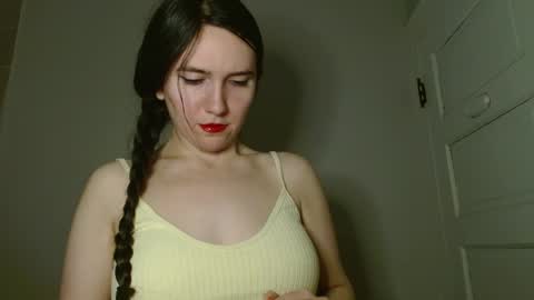 Isabella online show from 10, 3, 2026