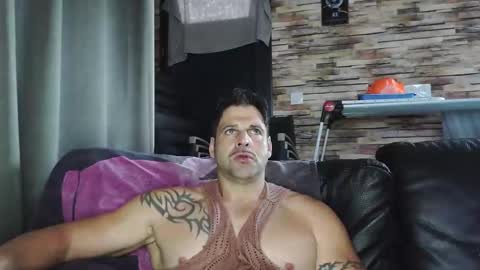 Snapshot of bigboyband chatting on 11, 11, 2025 Bigboyband online show from 11, 11, 2025