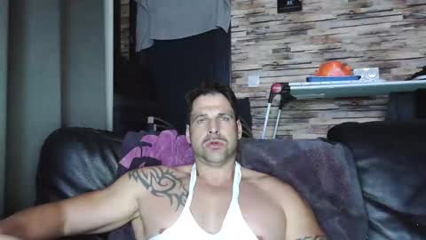 Snapshot of bigboyband chatting on 13, 11, 2025 Bigboyband online show from 13, 11, 2025