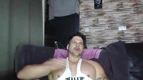 Snapshot of bigboyband chatting on 22, 11, 2025 Bigboyband online show from 22, 11, 2025