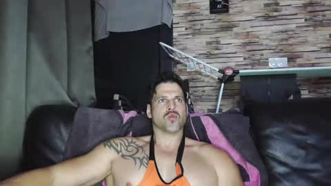 Snapshot of bigboyband chatting on 13, 12, 2025 Bigboyband online show from 13, 12, 2025