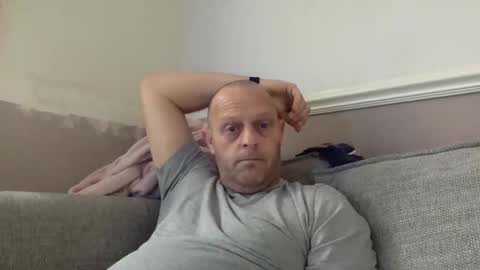 Snapshot of bigbumlover2377 chatting on 10, 11, 2025 bigbumlover2377 online show from 10, 11, 2025