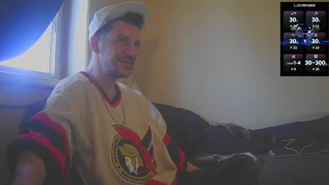 Jon - Im Straight online show from 26, 10, 2025