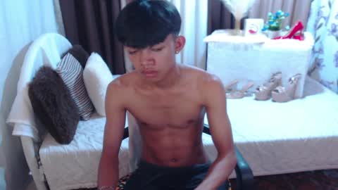 bigcock_kerbzz online show from 6, 4, 2026