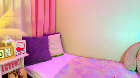 HOLLY online show from 1, 10, 2025