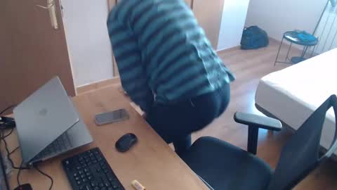 bigcok35spain online show from 12, 2, 2025