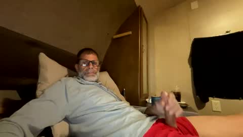 Snapshot of biggcock27 chatting on 1, 11, 2025 biggcock27 online show from 1, 11, 2025