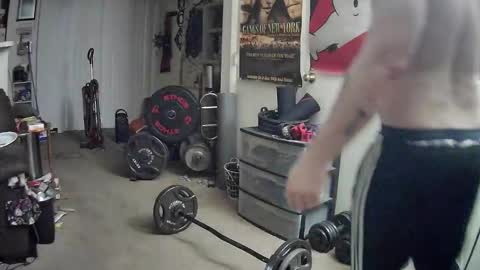 biggerisbetter21 online show from 15, 12, 2024