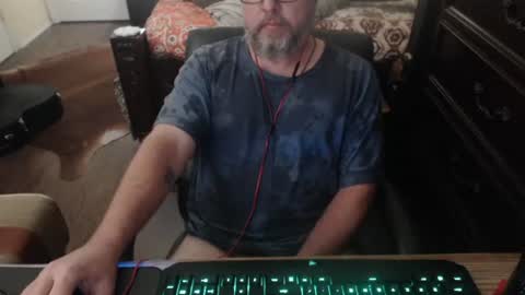 Snapshot of bighugmugg chatting on 28, 9, 2025 bighugmugg online show from 28, 9, 2025