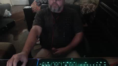 Snapshot of bighugmugg chatting on 1, 11, 2025 bighugmugg online show from 1, 11, 2025