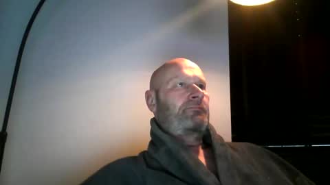 Snapshot of bigmike3339 chatting on 4, 12, 2024 bigmike3339 online show from 4, 12, 2024