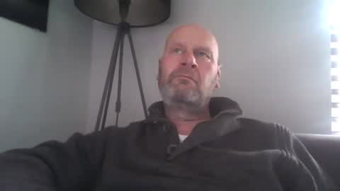 Snapshot of bigmike3339 chatting on 24, 2, 2025 bigmike3339 online show from 24, 2, 2025