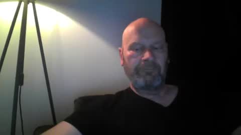 Snapshot of bigmike3339 chatting on 3, 3, 2025 bigmike3339 online show from 3, 3, 2025