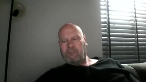 Snapshot of bigmike3339 chatting on 13, 1, 2026 bigmike3339 online show from 13, 1, 2026