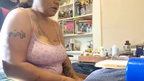 the Mini mami online show from 15, 2, 2025