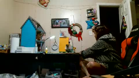 the Mini mami online show from 28, 9, 2025