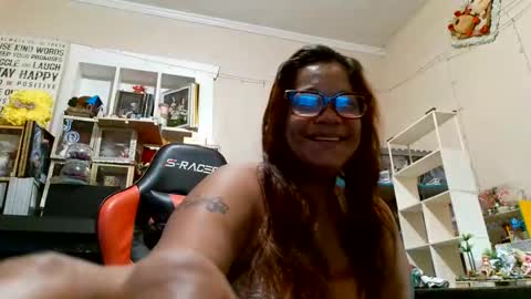 the Mini mami online show from 28, 10, 2025