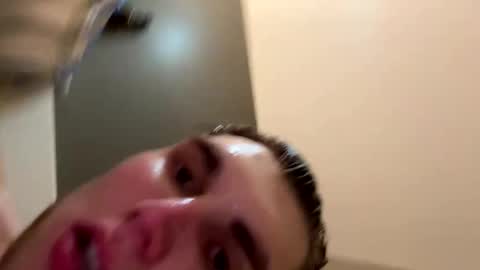 Snapshot of bigskinnyboyshh chatting on 22, 12, 2024 bigskinnyboyshh online show from 22, 12, 2024