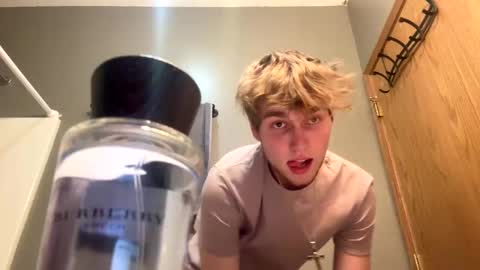 Snapshot of bigskinnyboyshh chatting on 5, 1, 2025 bigskinnyboyshh online show from 5, 1, 2025