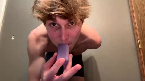 Snapshot of bigskinnyboyshh chatting on 16, 1, 2025 bigskinnyboyshh online show from 16, 1, 2025