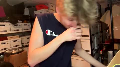 Snapshot of bigskinnyboyshh chatting on 6, 2, 2025 bigskinnyboyshh online show from 6, 2, 2025