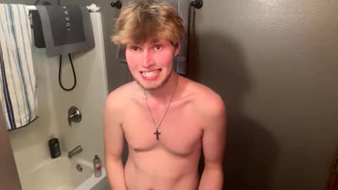 Snapshot of bigskinnyboyshh chatting on 11, 11, 2025 bigskinnyboyshh online show from 11, 11, 2025