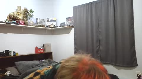 Snapshot of bigskinnyboyshh chatting on 26, 11, 2025 bigskinnyboyshh online show from 26, 11, 2025