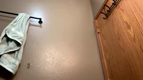 bigskinnyboyshh online show from 3, 2, 2026