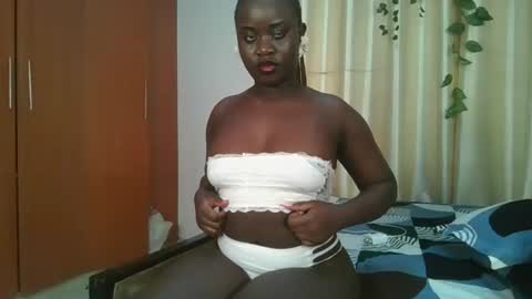 Snapshot of bigtits_baddie chatting on 27, 11, 2025 bigtits_baddie online show from 27, 11, 2025