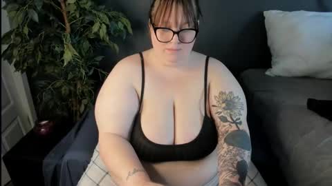 bigtittybbw online show from 23, 2, 2026