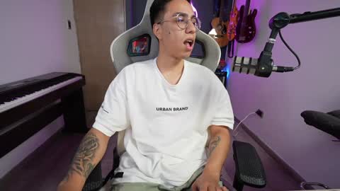 bigxboy96 online show from 6, 2, 2025