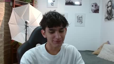 Snapshot of billy_wild chatting on 7, 4, 2026 billy wild online show from 7, 4, 2026